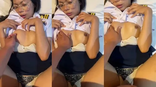 คลิปหลุดเด็ด เย็ดหีนักเรียนตำรวจคาชุด XXX พามาเชือดจับแหกหีเสียบคาชุด ใส่แว่นพร้อมชุดราชการพาฟินควยจัด