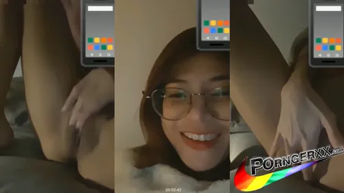 คลิปหลุดคอลเสียว น้องเหมยหลิน XXX สาวแว่นงานดีแหกหีขาวเนียนติ้วหีน้ำแตกเต็มมือ